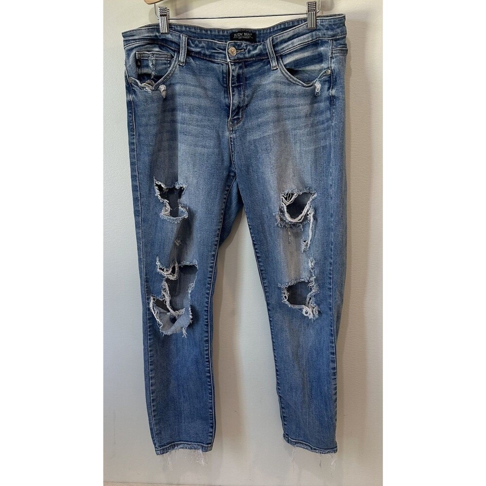 Judy Blue Boyfriend Fit Distressed Stretch Denim Jeans JB82217MD Womens sz 13/31